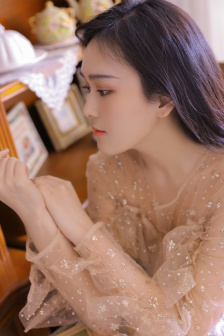 母亲主动给孩子降火